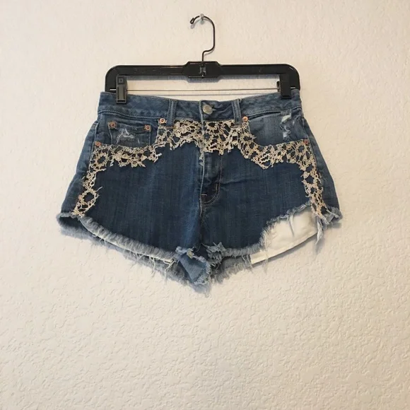 American Eagle Hi Rise Festival Shorts - Picture 1 of 8